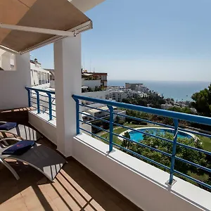 deluxe-sea-view-apartments.hotelsinnerja.org/